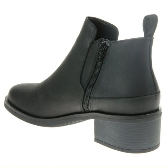 Clarks Memi Zip Women's Chelsea Boot Size 10 NWT - Picture 3 of 4